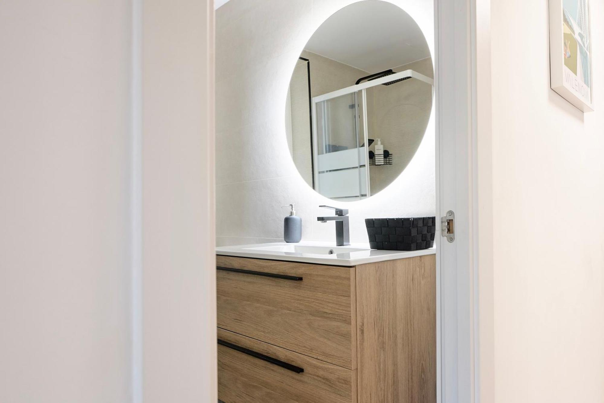 Spacious, Sunny Flat By City Of Arts & Sciences Valencia Bagian luar foto